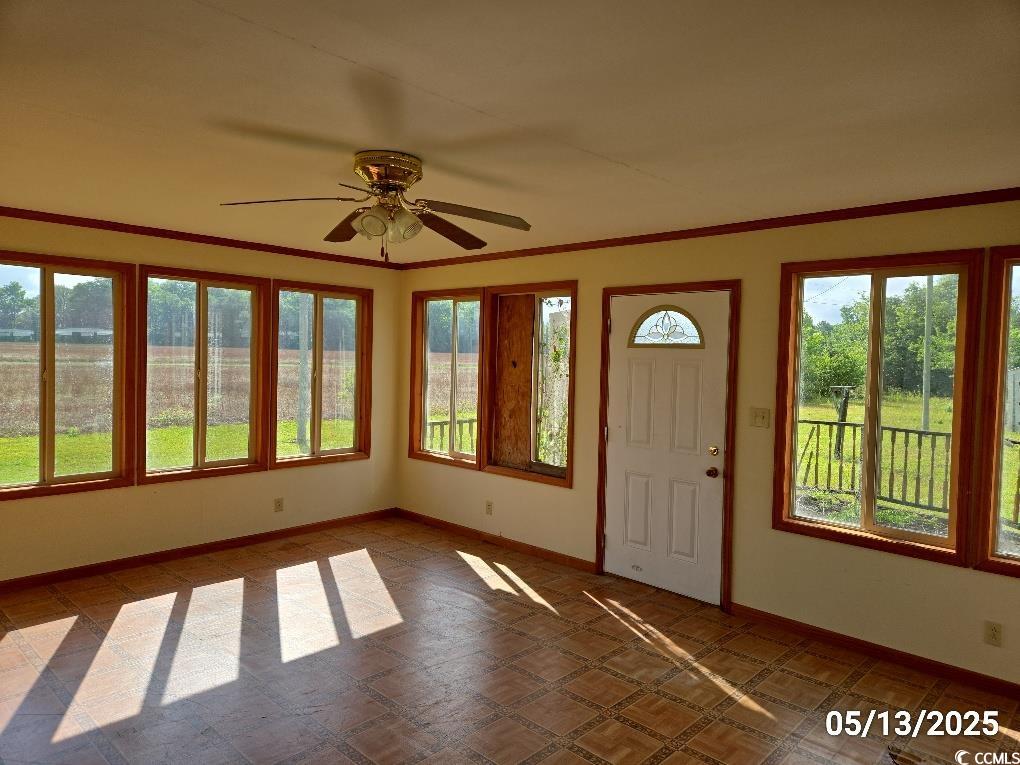 11 Lilac Lane Nesmith, SC 29580 - Photo 25 of 34 Foyer entrance with ceiling fan and baseboards