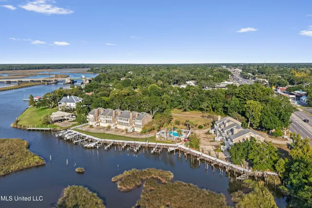 $588,000 | 717 Bienville Boulevard, Unit B5, Ocean Springs, MS 39564