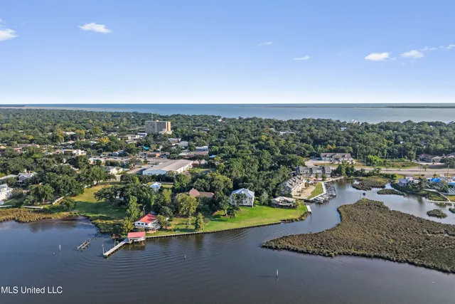 $588,000 | 717 Bienville Boulevard, Unit B5, Ocean Springs, MS 39564