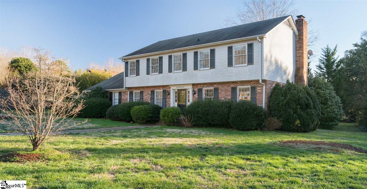 104 Fishbrook Way Simpsonville, SC 29681 - Photo 2 of 35 Gallery Image 2