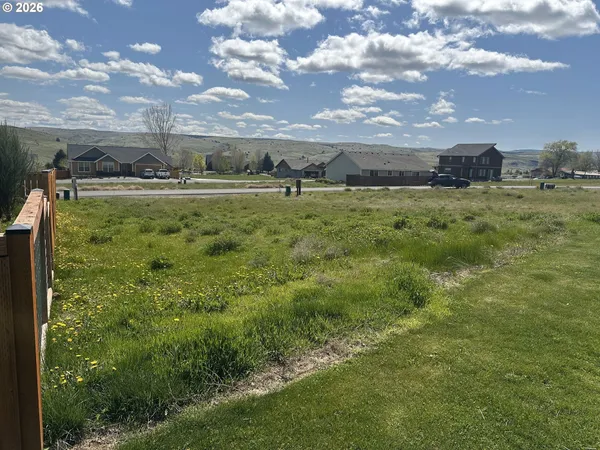 $39,950 | 419 Little Lake Road, Maupin, OR 97037