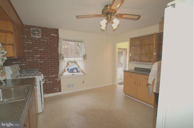 7909 Clark Station Road Severn, MD 21144 - Photo 2 of 11