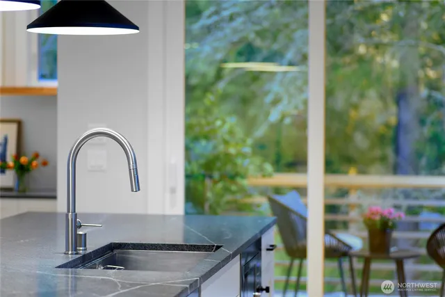 a close view of sink and tap