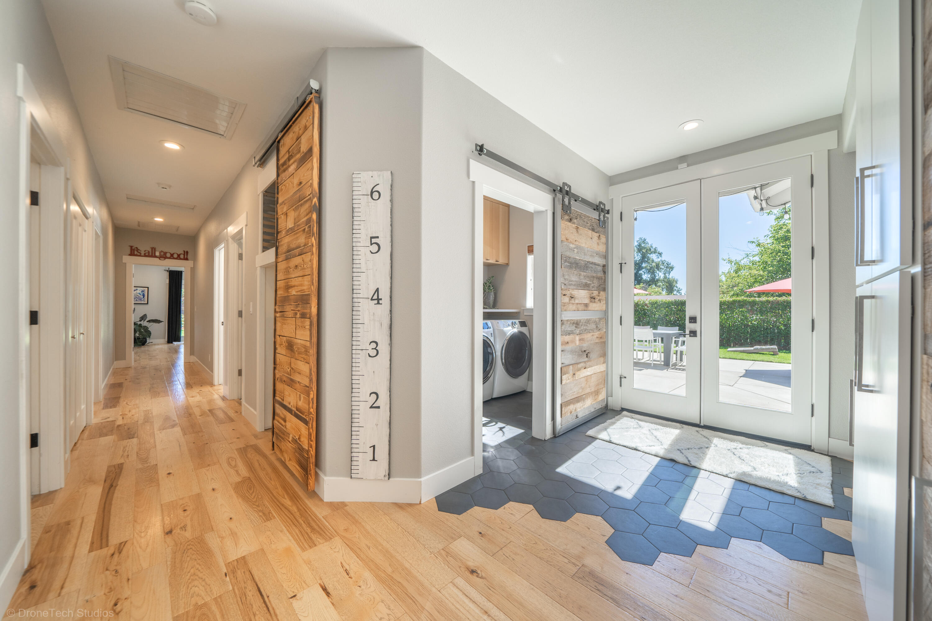 11429 Hawley Road Redding, CA 96003 - Photo 13 of 45 11429 Hawley Rd-21