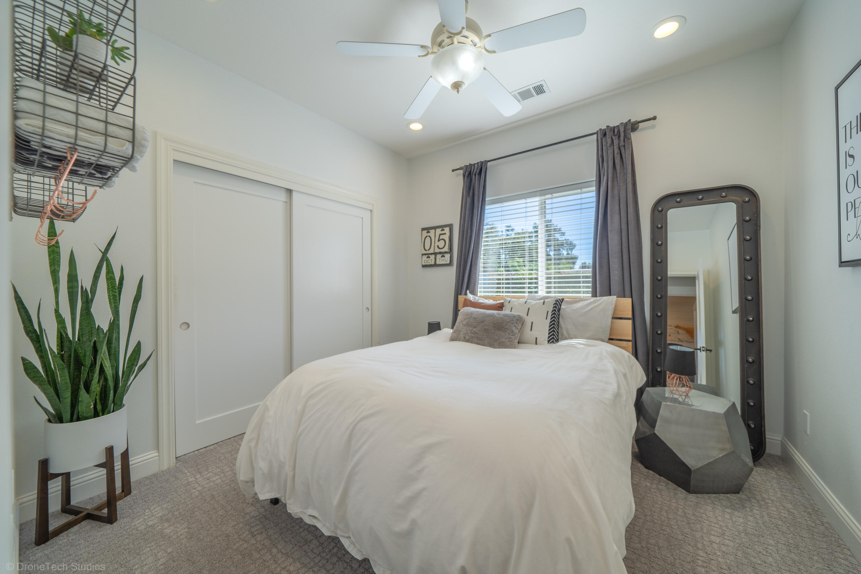 11429 Hawley Road Redding, CA 96003 - Photo 14 of 45 11429 Hawley Rd-22