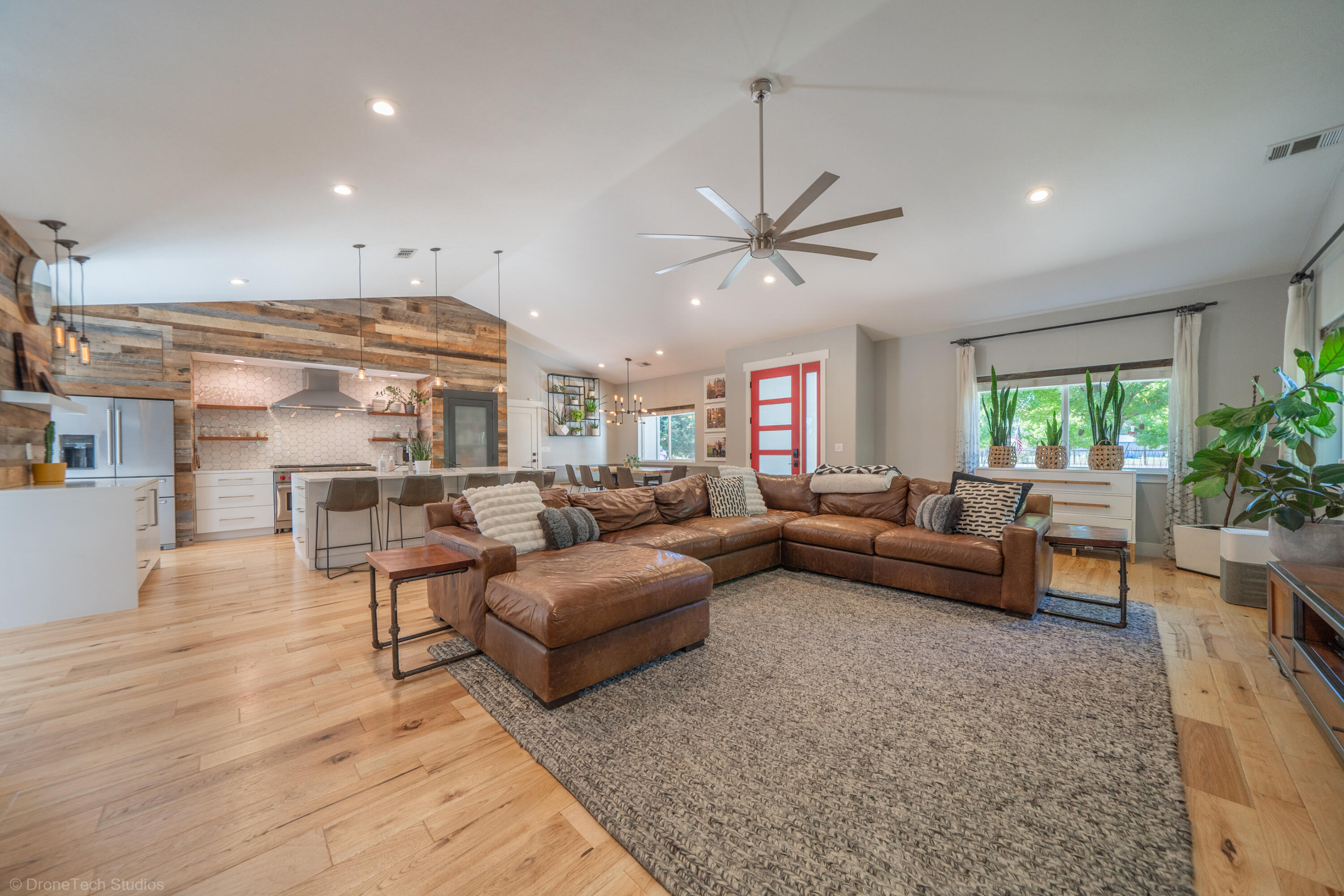 11429 Hawley Road Redding, CA 96003 - Photo 5 of 45 11429 Hawley Rd-11