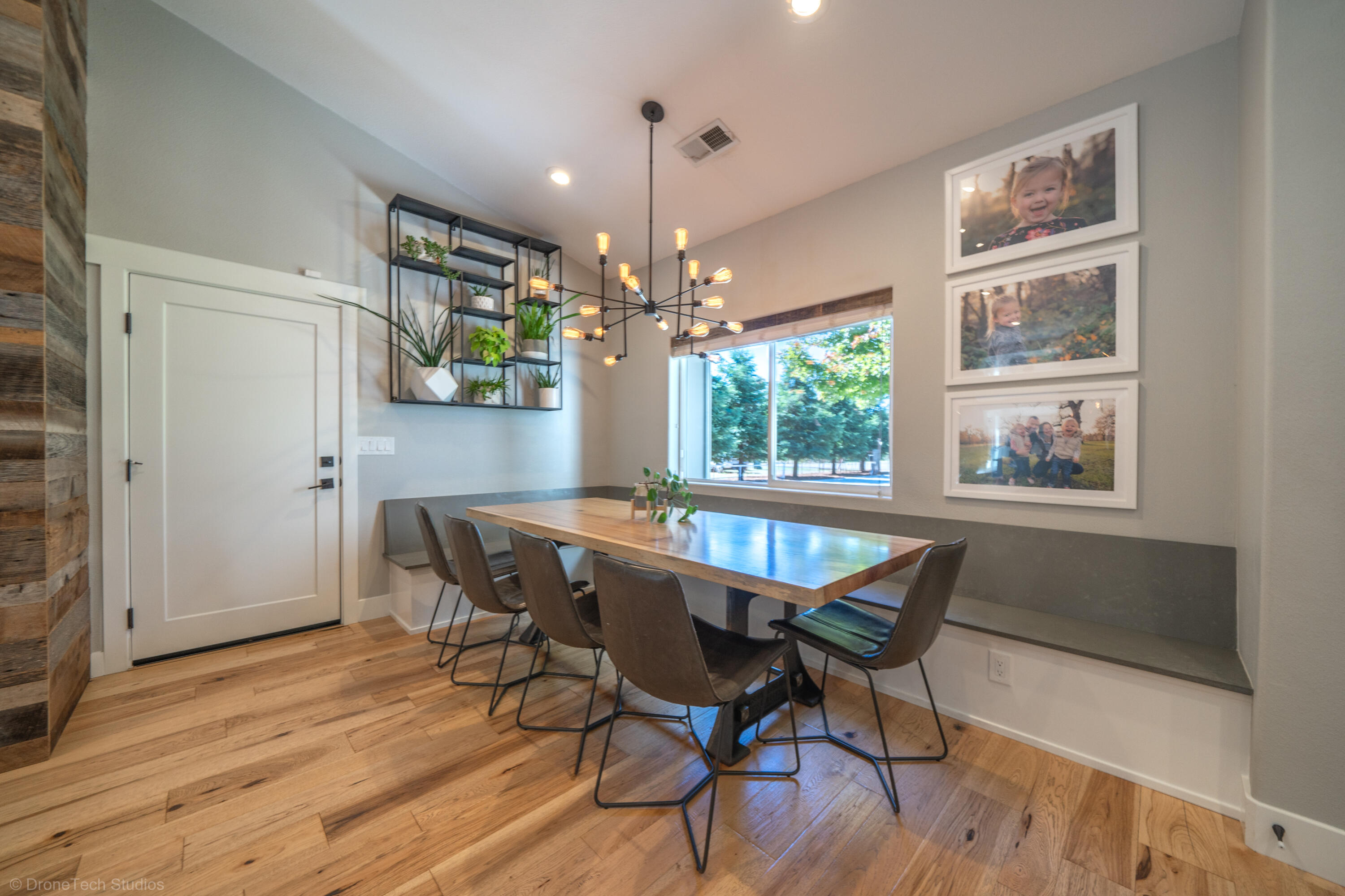 11429 Hawley Road Redding, CA 96003 - Photo 10 of 45 11429 Hawley Rd-13