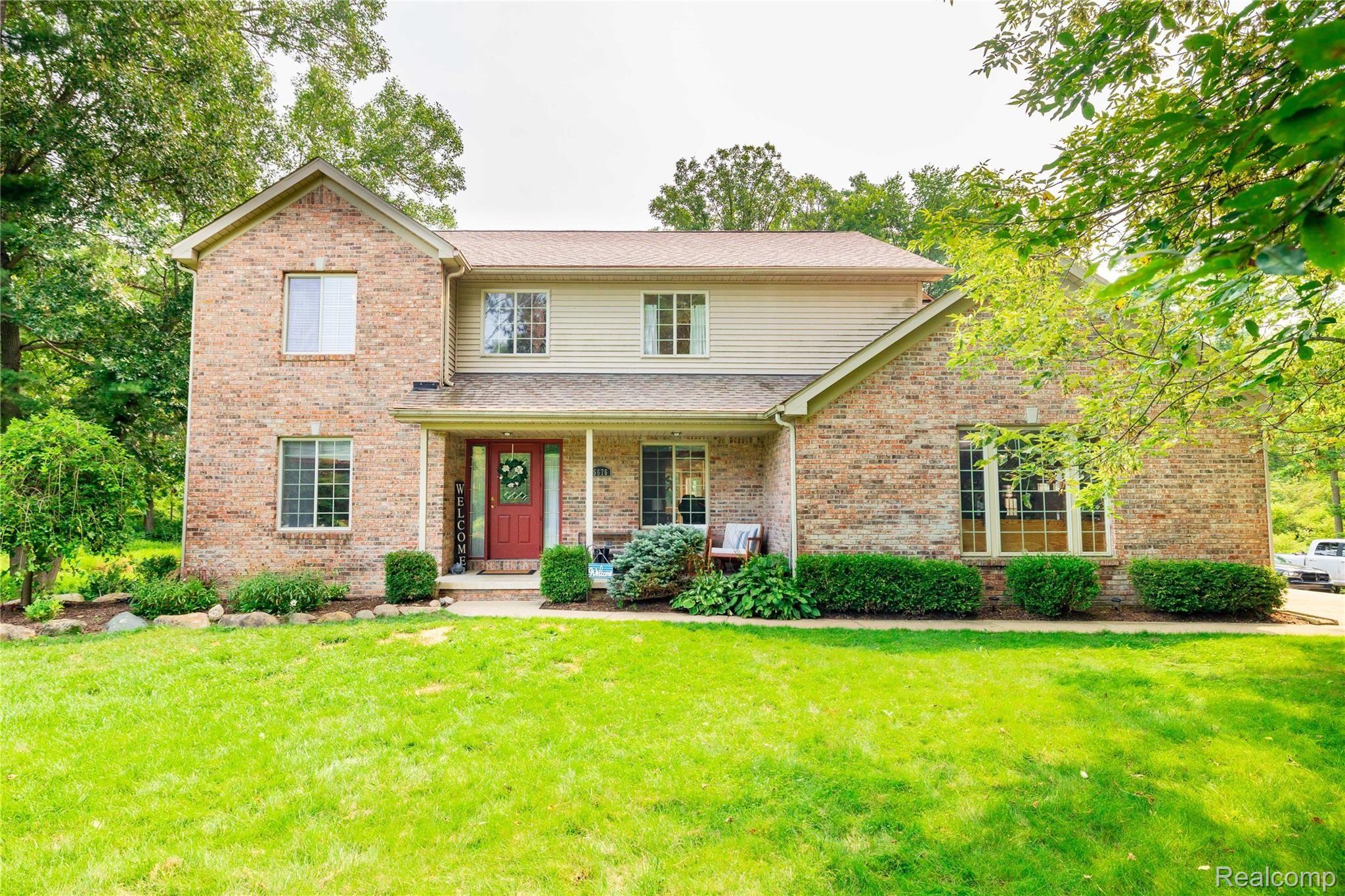 5676 Cullen Road Fenton, MI 48430 - Photo 1 of 46 5676 Cullen, Fenton (2 of 46).jpg