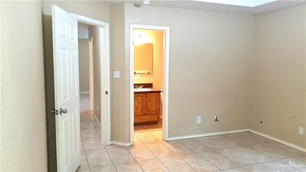$950 | 5887 Mile 11 North, Mercedes, TX 78570