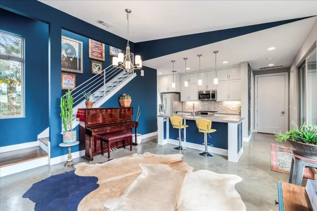 $750,000 | 4404 Clarkson Avenue, Austin, TX 78751