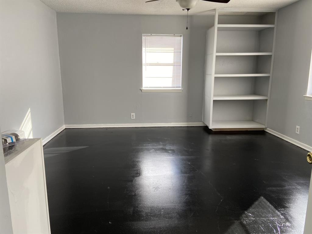 105 West Pine Street Whitewright, TX 75491 - Photo 11 of 20 7