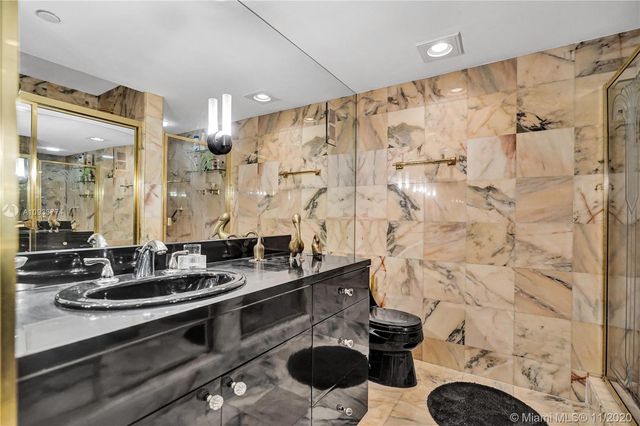 $491,000 | 20281 East Country Club Drive, Unit 1007, Aventura, FL 33180