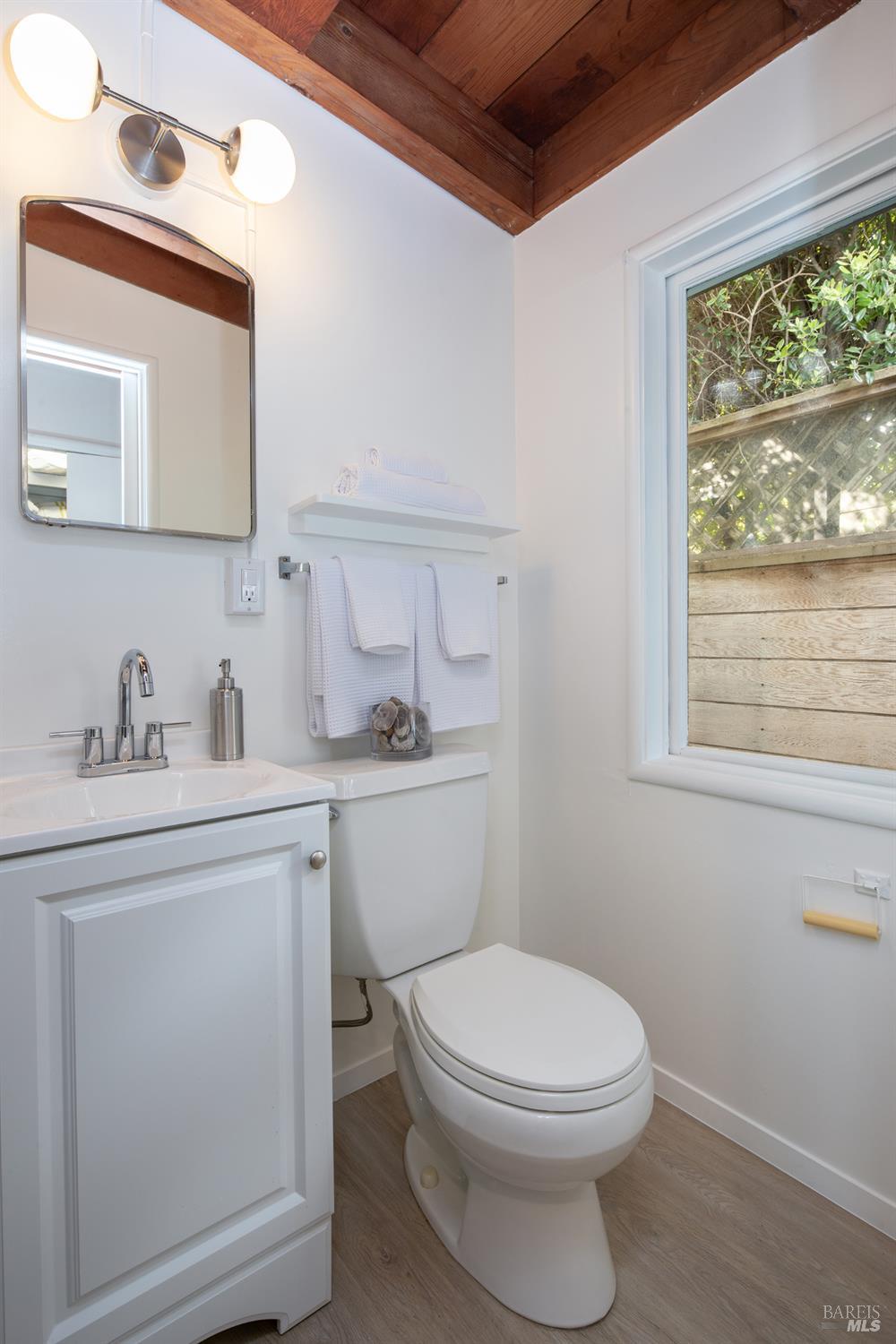 130 Seadrift Road Stinson Beach, CA 94970 - Photo 18 of 42