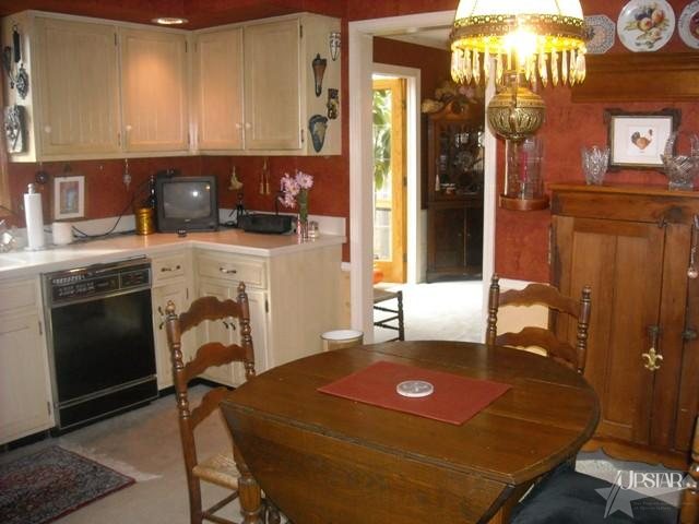 6917 Amber Road Fort Wayne, IN 46814 - Photo 8 of 30 Gallery Image 8