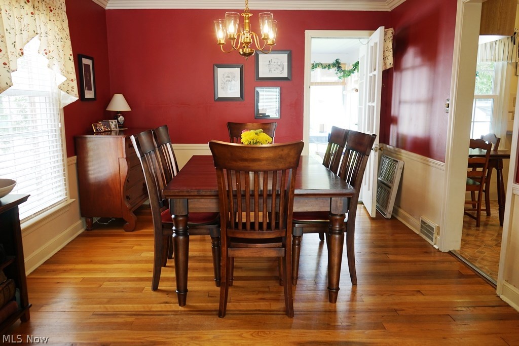 3687 Riedham Road Cleveland, OH 44120 - Photo 4 of 27