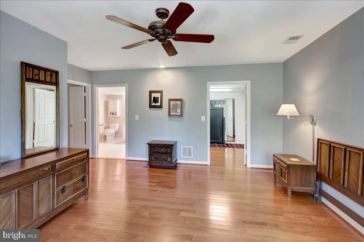 12310 Rosslare Ridge Road, Unit 501 Lutherville-Timonium, MD 21093 - Photo 22 of 43 Primary bedroom