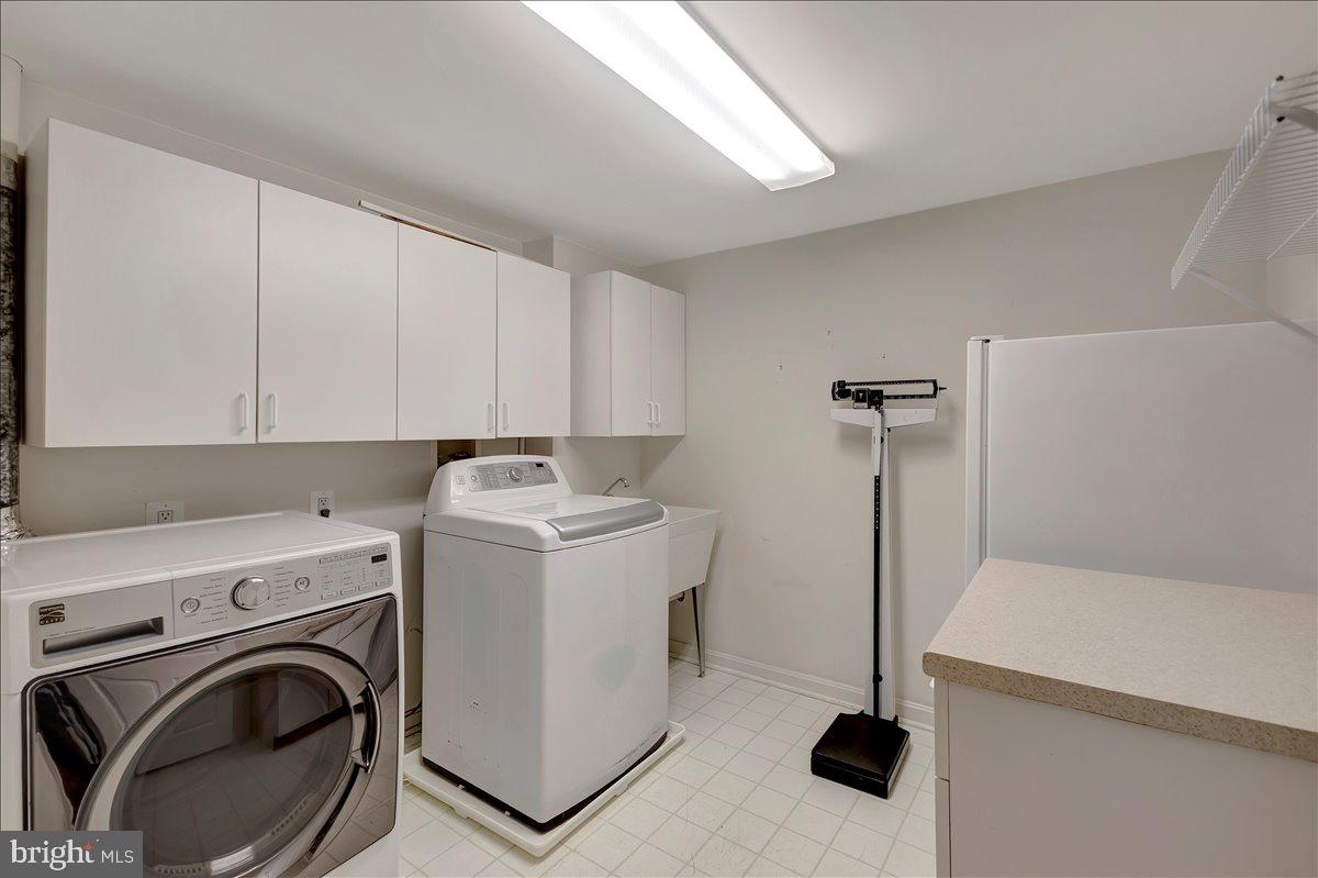 12310 Rosslare Ridge Road, Unit 501 Lutherville-Timonium, MD 21093 - Photo 37 of 46 Laundry room