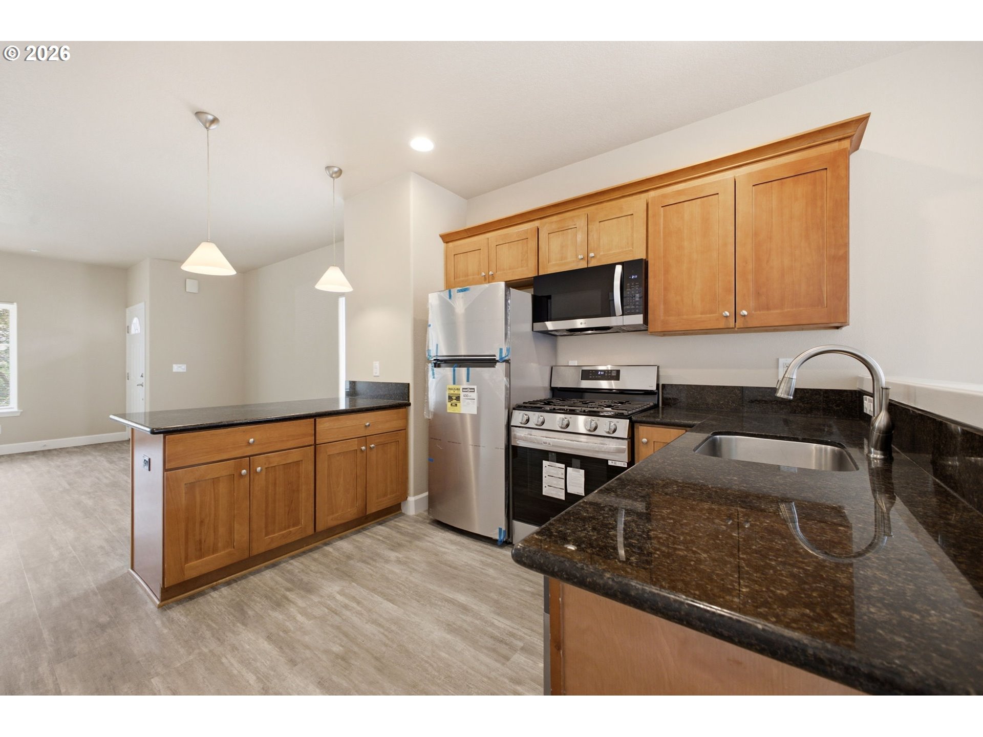 6136 Southeast Duke Street Portland, OR 97206 - Photo 11 of 42