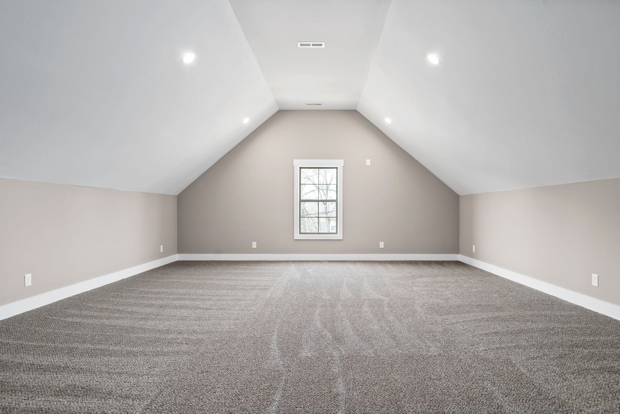 1059 Gratton Road Clarksville, TN 37043 - Photo 36 of 45 wooden floor in an empty room with a window
