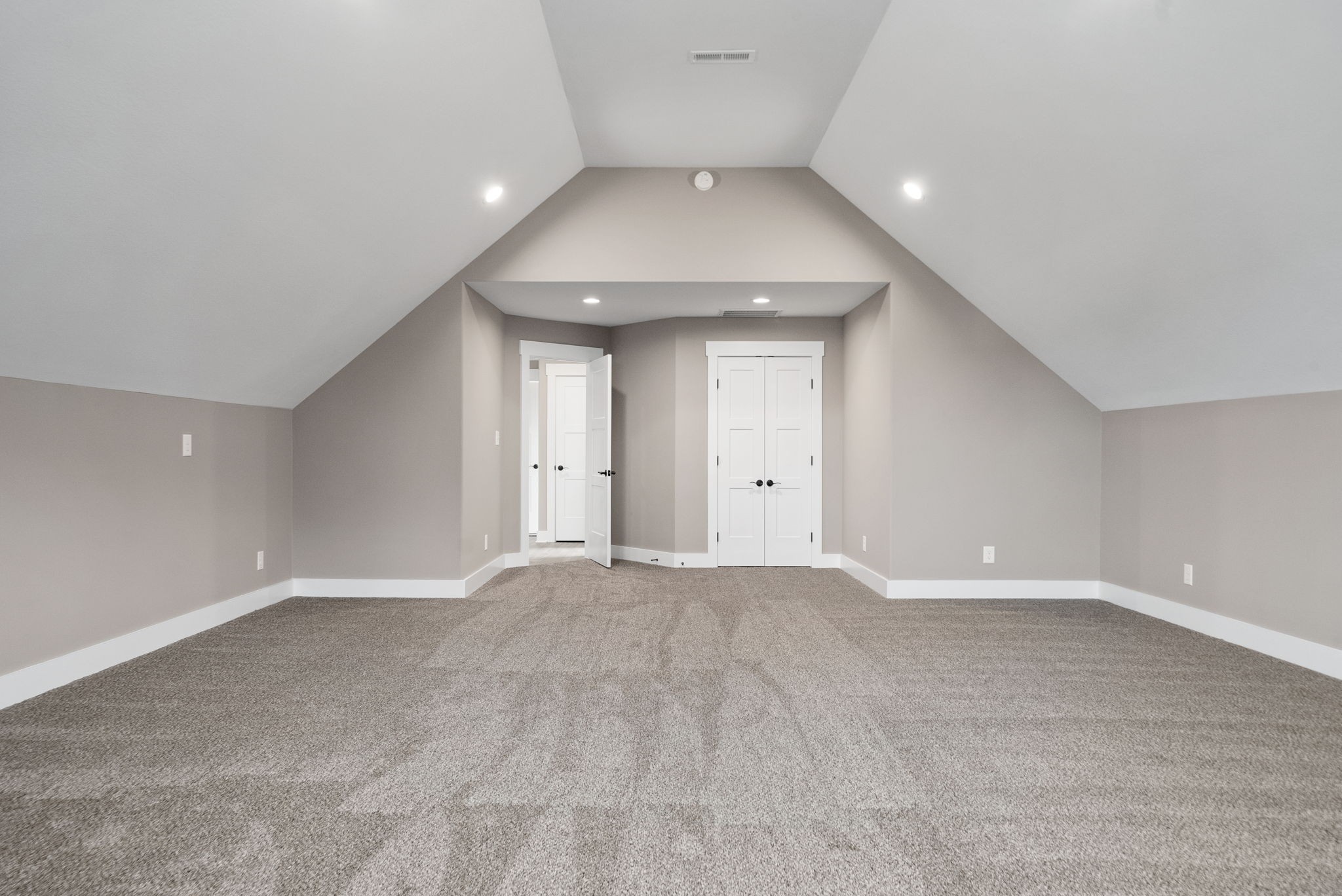 1059 Gratton Road Clarksville, TN 37043 - Photo 37 of 45 a view of an empty room