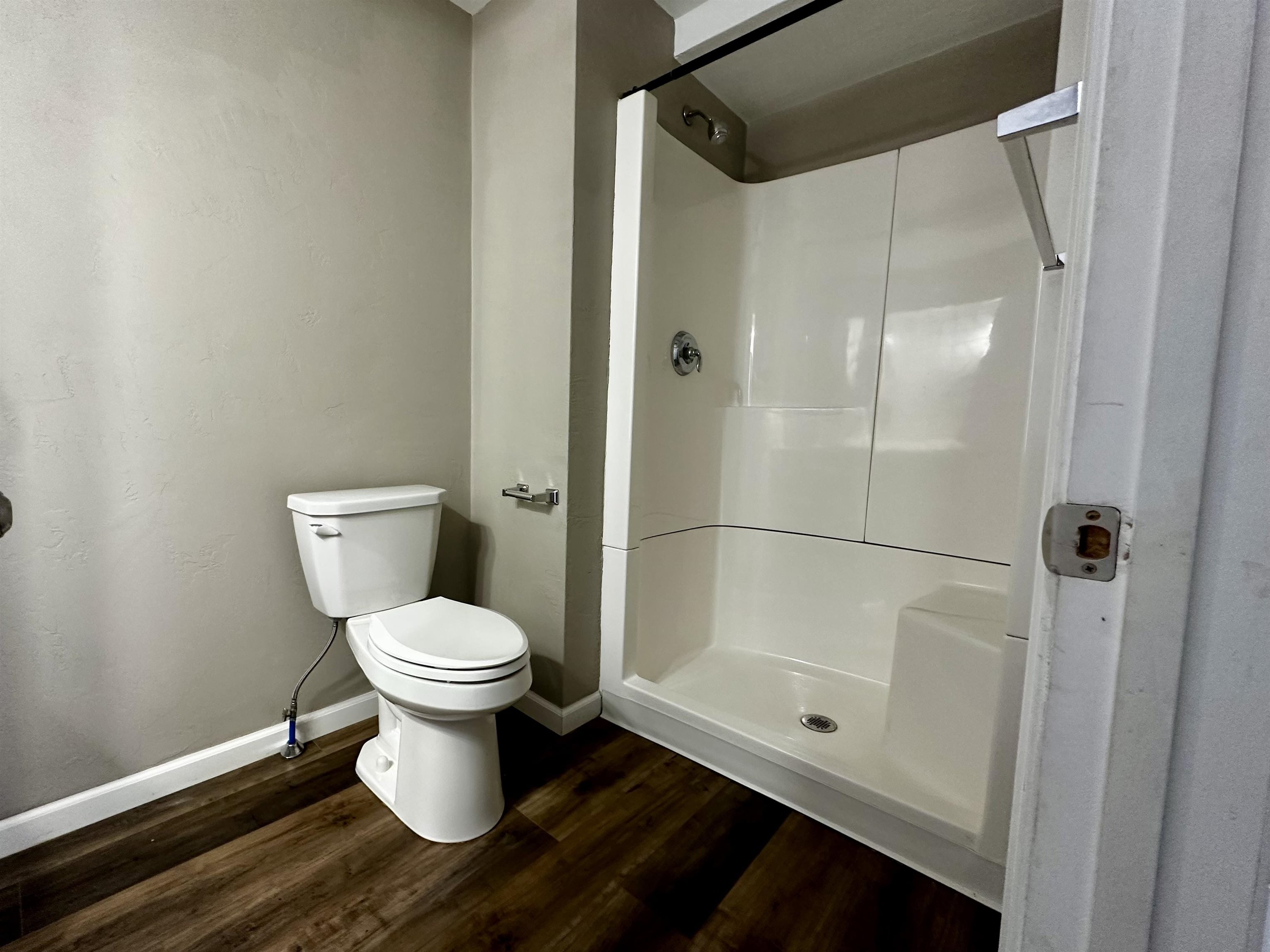 617 Milwaukee Street Menasha, WI 54952 - Photo 11 of 17