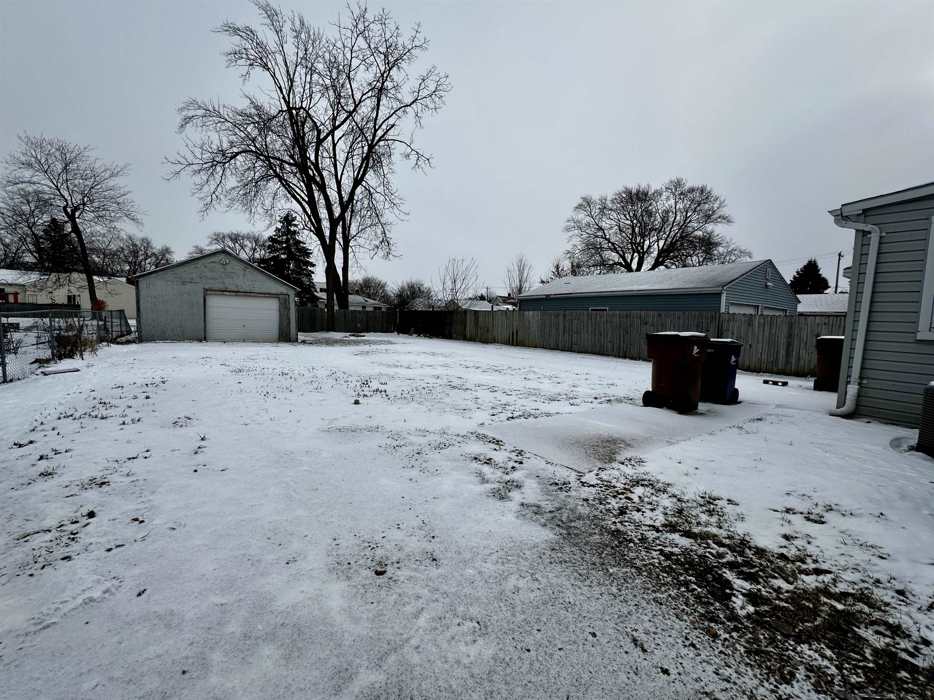 617 Milwaukee Street Menasha, WI 54952 - Photo 16 of 17