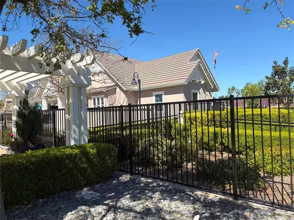 $1,049,000 | 14648 Viva Drive, Eastvale, CA 92880