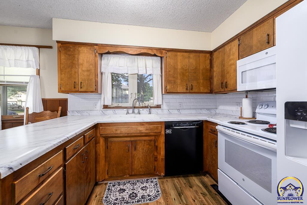 207 Main Street Perry, KS 66073 - Photo 6 of 20
