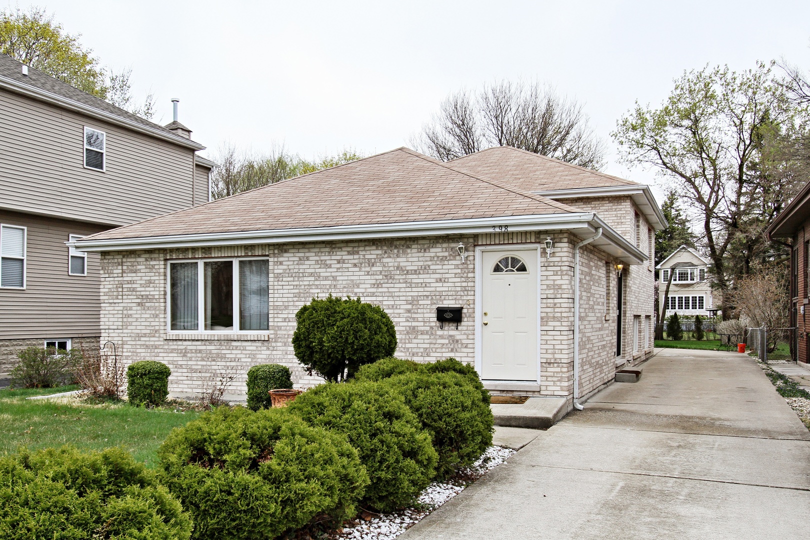 398 Blackhawk Road Riverside, IL 60546 - Photo 1 of 10