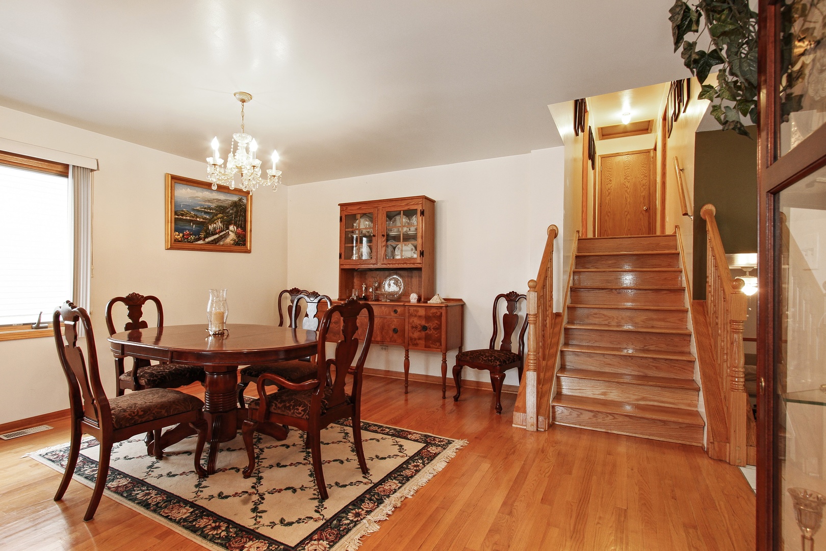 398 Blackhawk Road Riverside, IL 60546 - Photo 3 of 10