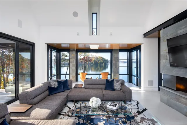 $9,499,000 | 425 Peninsula Ridge, Sunset, SC 29685