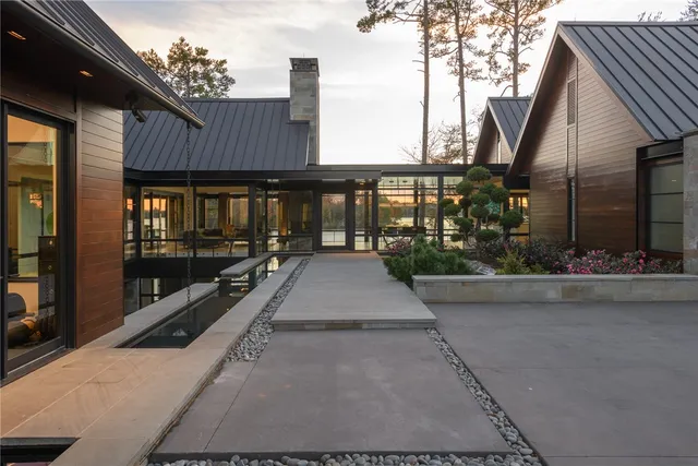 $9,499,000 | 425 Peninsula Ridge, Sunset, SC 29685