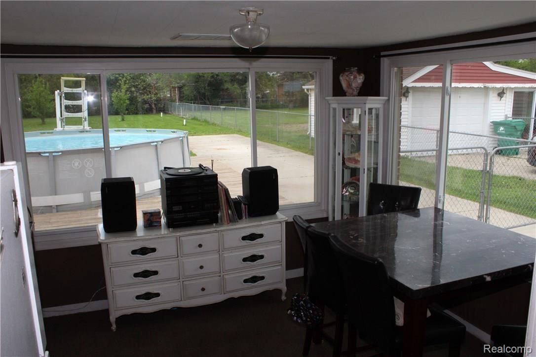 18339 Stephens Road Eastpointe, MI 48021 - Photo 11 of 23 2018-05-22 06.06