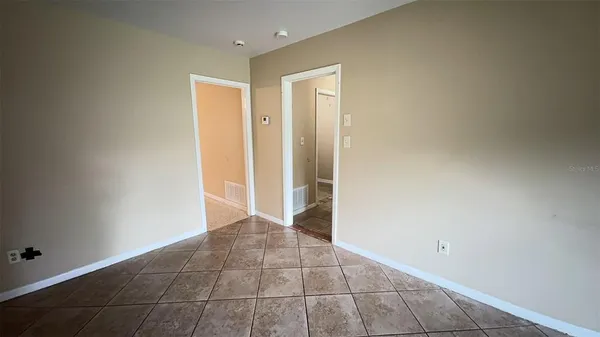 $2,200 | 3330 Northwest 27th Avenue, Gainesville, FL 32605