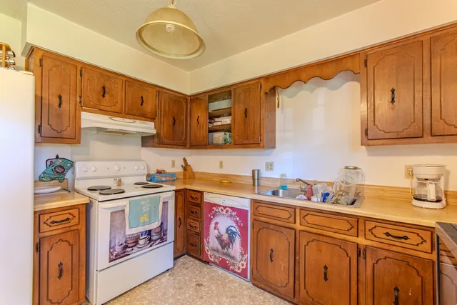 $194,900 | 385 Pauline Drive, Adamsville, TN 38310