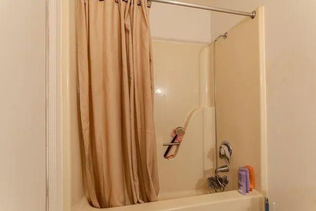 $194,900 | 385 Pauline Drive, Adamsville, TN 38310