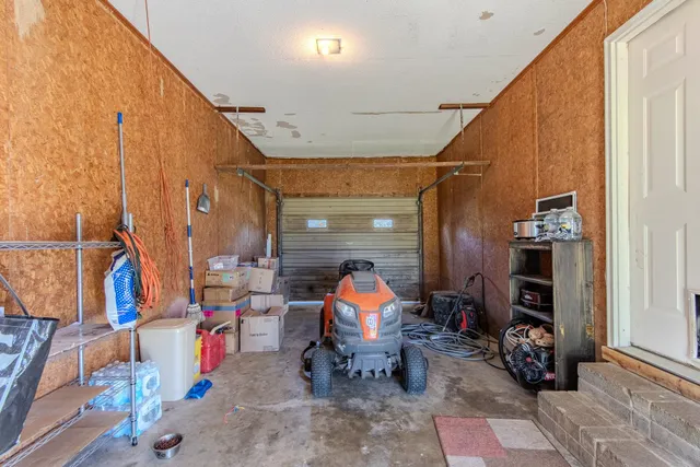 $194,900 | 385 Pauline Drive, Adamsville, TN 38310