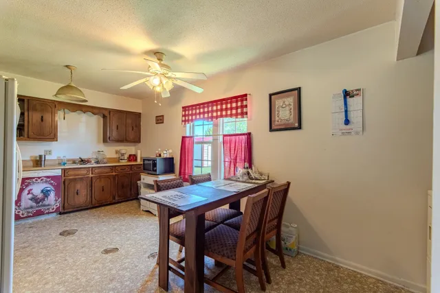 $194,900 | 385 Pauline Drive, Adamsville, TN 38310