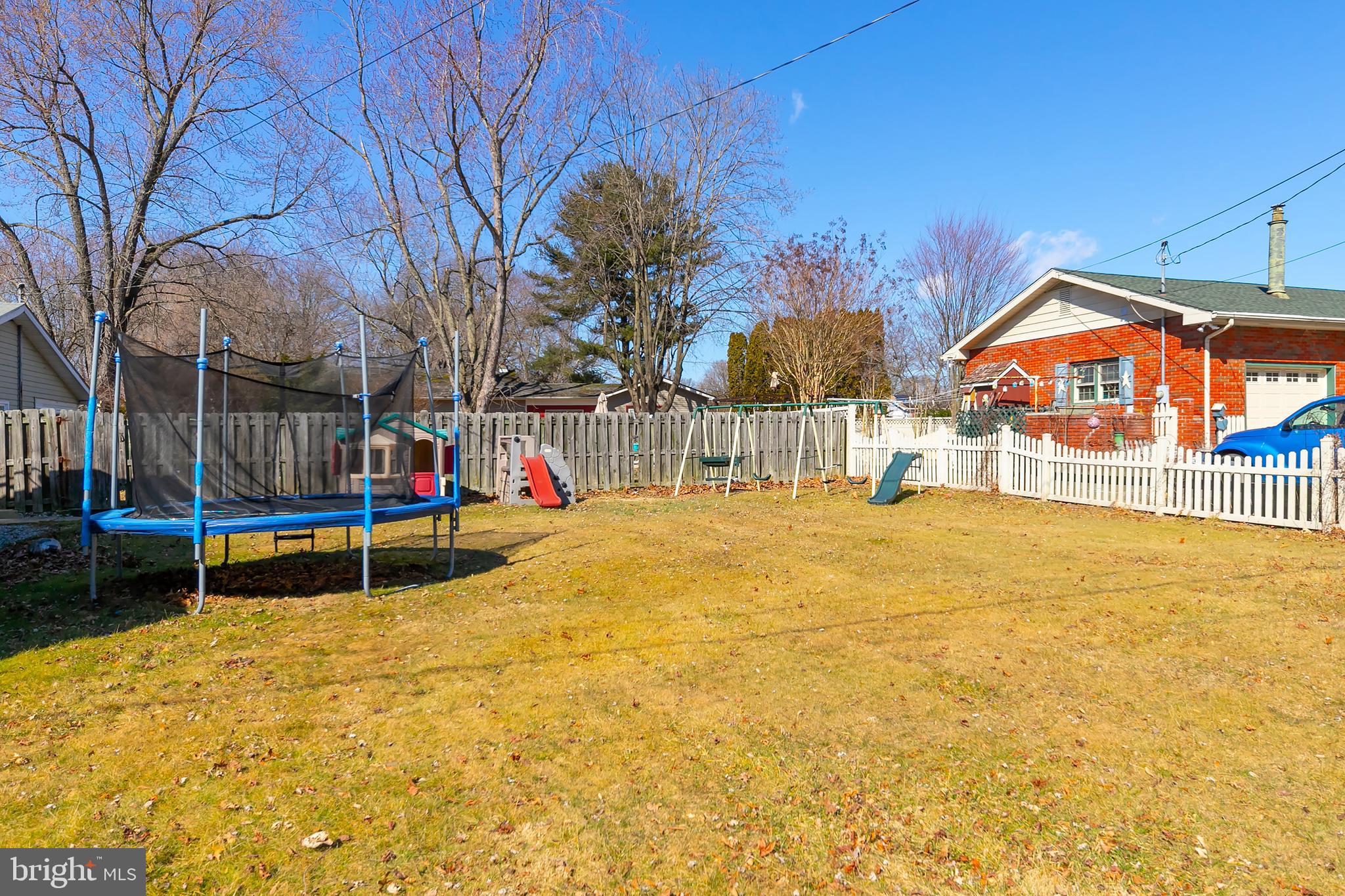 21 Tulip Road Pennsville, NJ 08070 - Photo 13 of 13 Exterior side yard