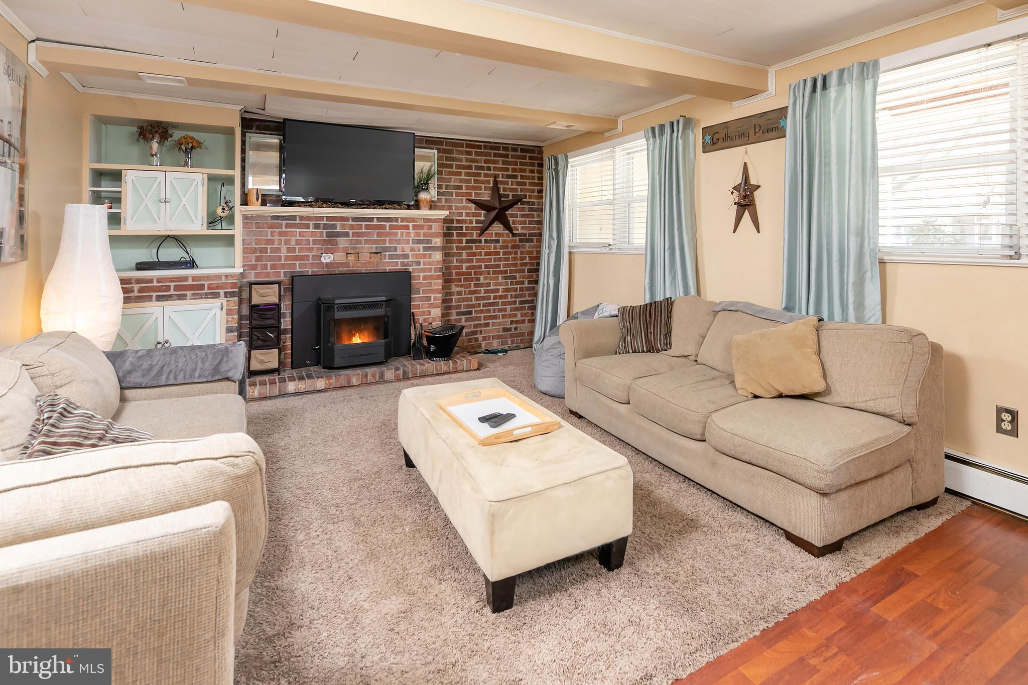21 Tulip Road Pennsville, NJ 08070 - Photo 5 of 13 Family Room