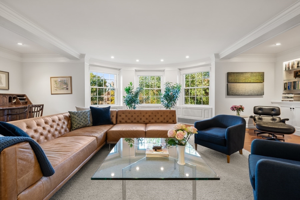 192 Commonwealth Avenue, Unit 5 Boston, MA 02116 - Photo 3 of 41