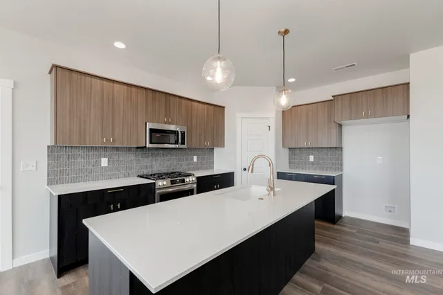 $515,990 | 919 East Perjue Basin Drive, Nampa, ID 83686