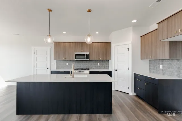 $515,990 | 919 East Perjue Basin Drive, Nampa, ID 83686