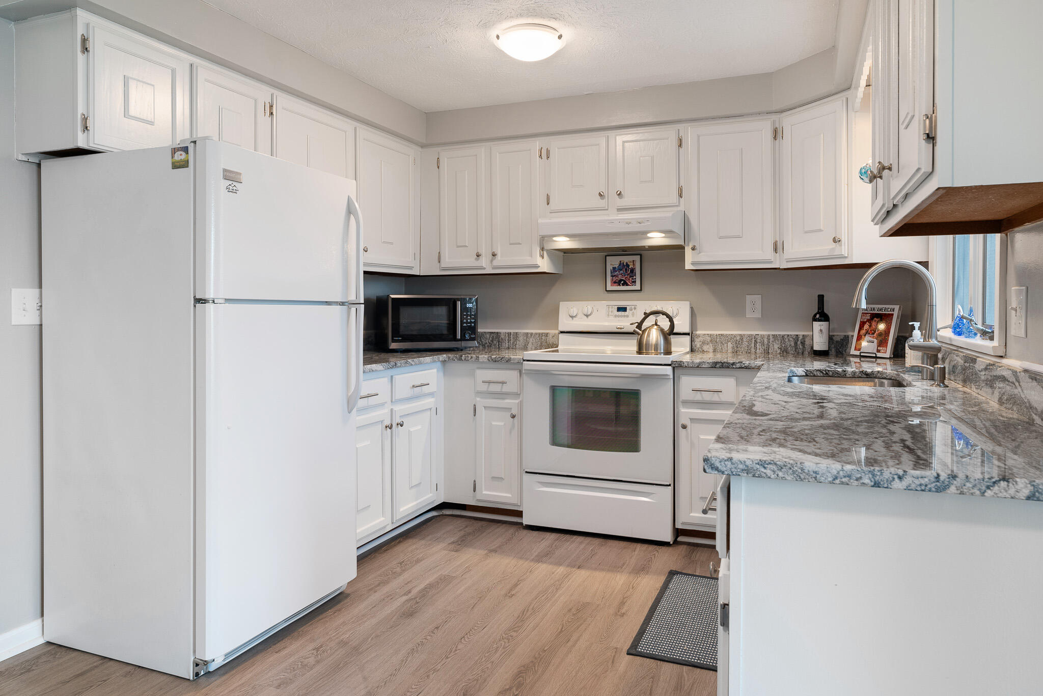 1372 Post Road, Unit 1A Wells, ME 04090 - Photo 8 of 31 Harbor Flag Row-13