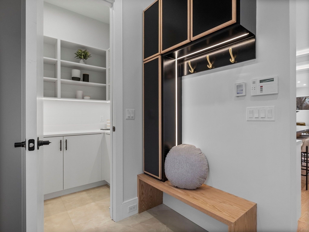 38 Kappius Path Newton, MA 02459 - Photo 5 of 13