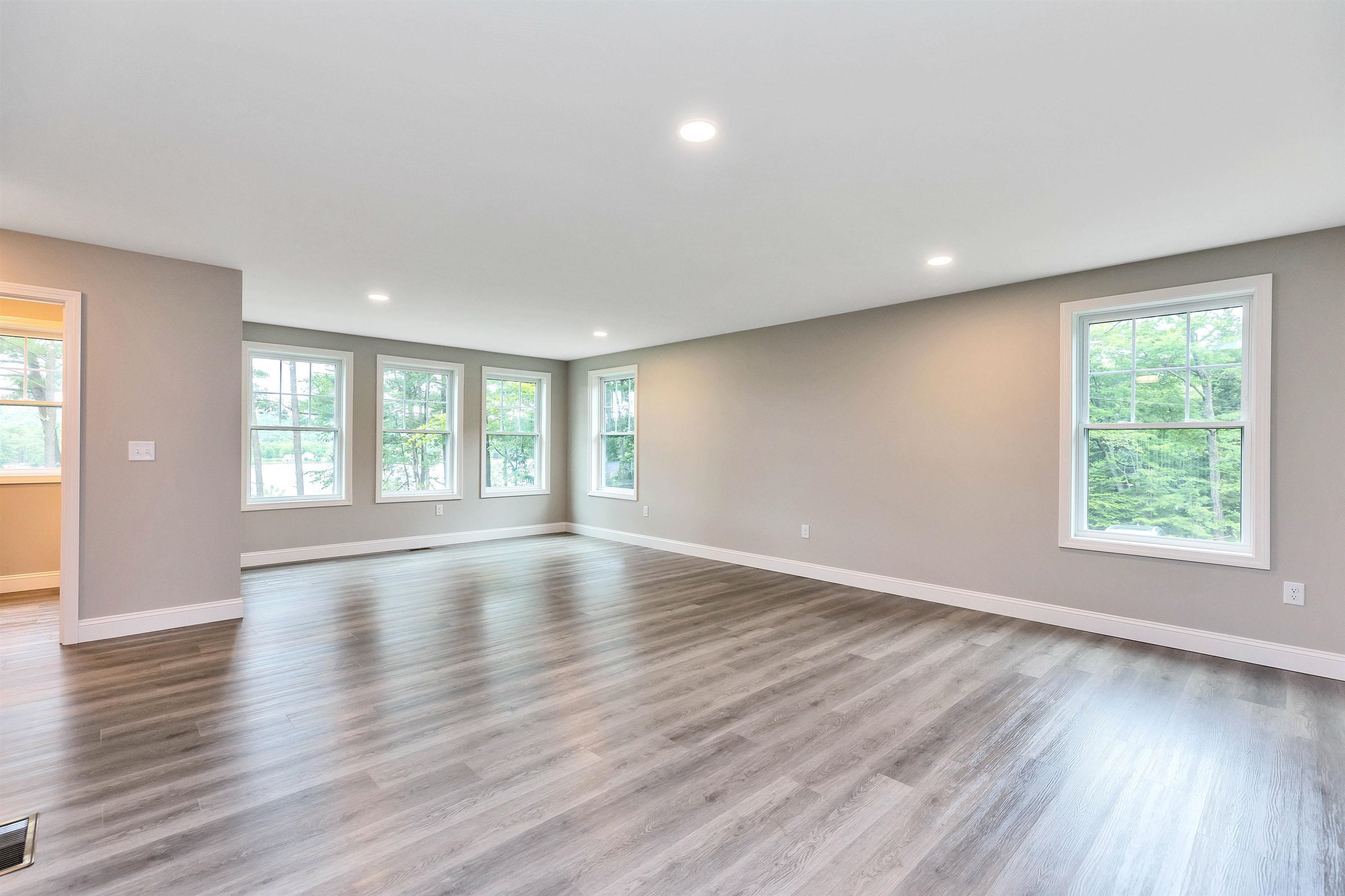 8 Spruce Cove Road Northwood, NH 03261 - Photo 8 of 40 Gallery Image 8