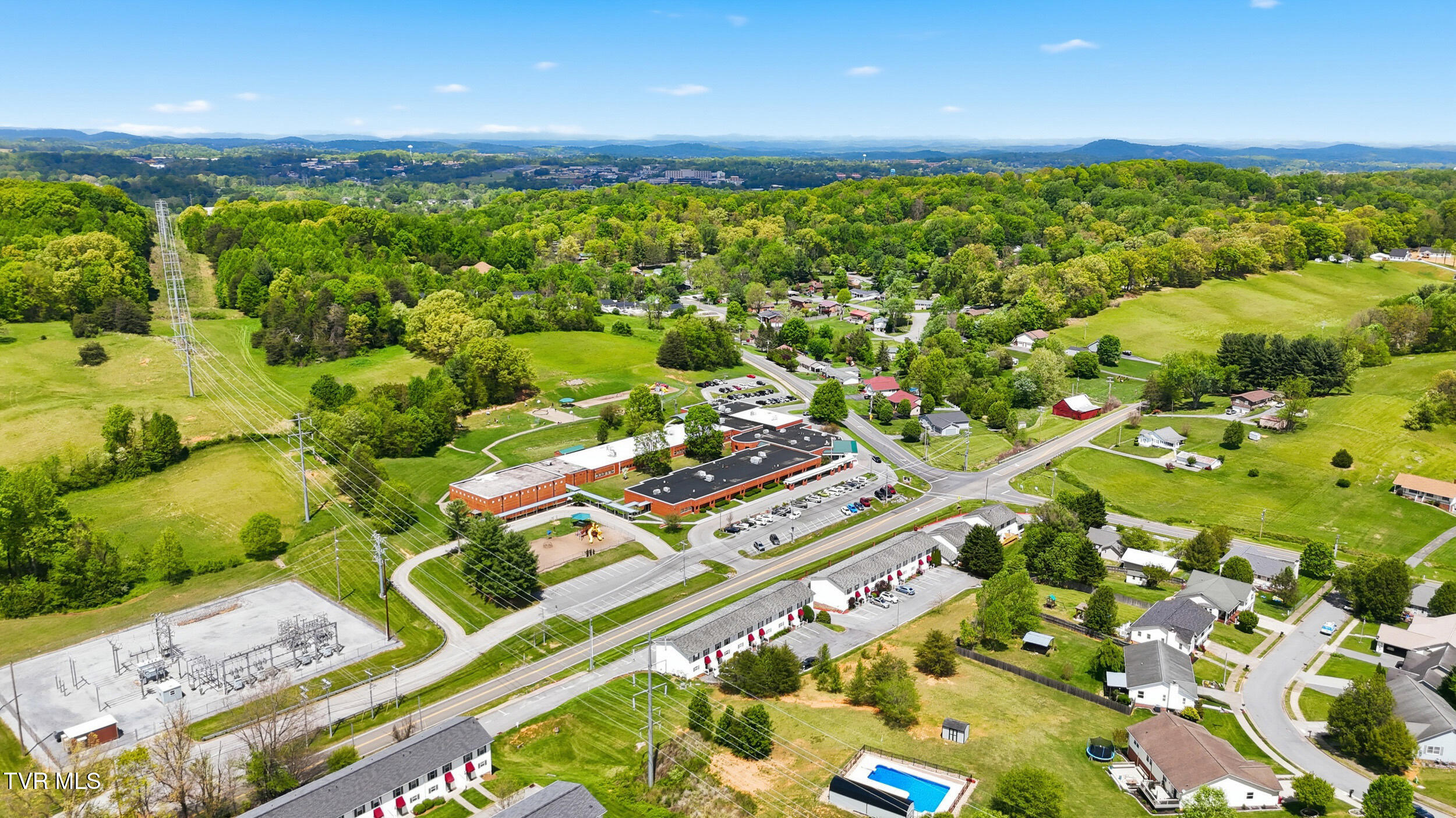 2101 Cherokee Road, Unit 12 Johnson City, TN 37604 - Photo 31 of 35 37_2101 cherokee rd-7