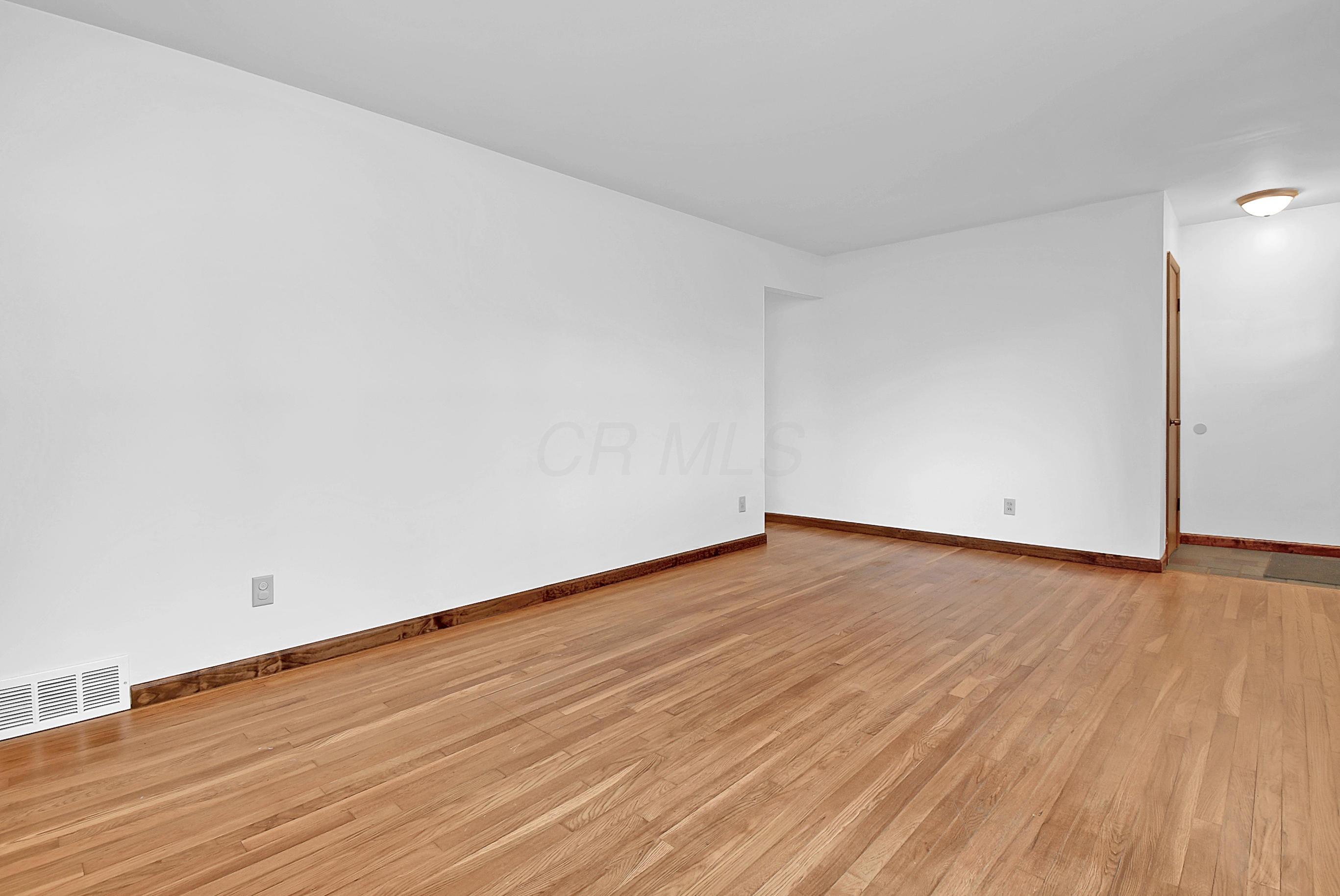 5839 Bausch Road Galloway, OH 43119 - Photo 5 of 29