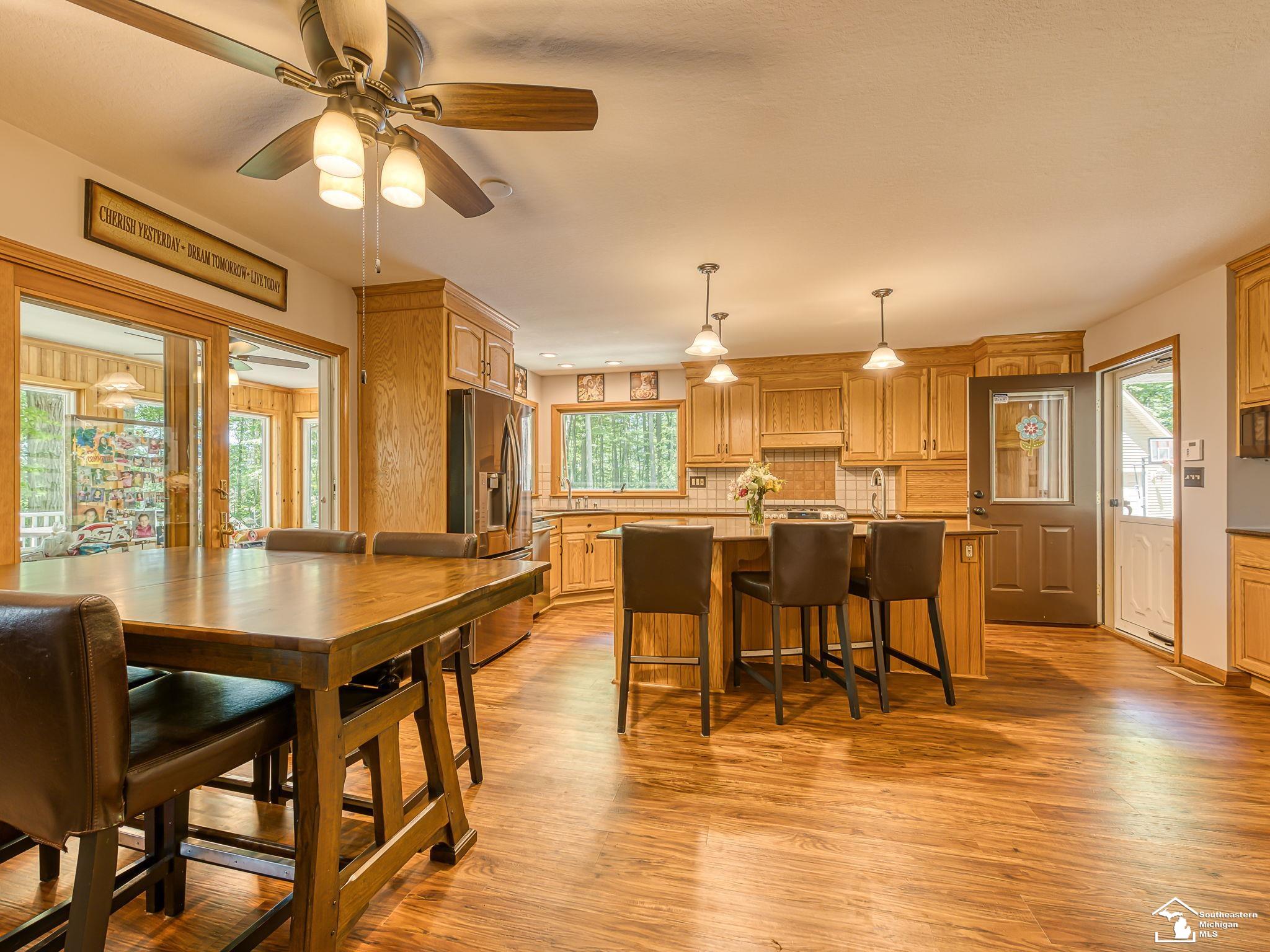 1326 South Raisinville Road Monroe, MI 48161 - Photo 5 of 66