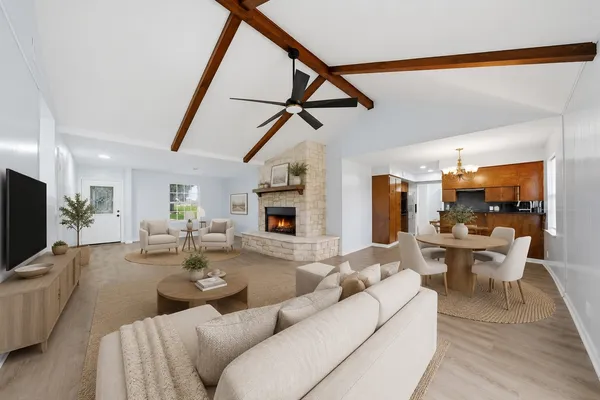 $2,100 | 815 Klare Avenue, Rosenberg, TX 77471